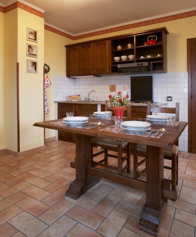Casale Favilluta Guest House Petrignano Room photo