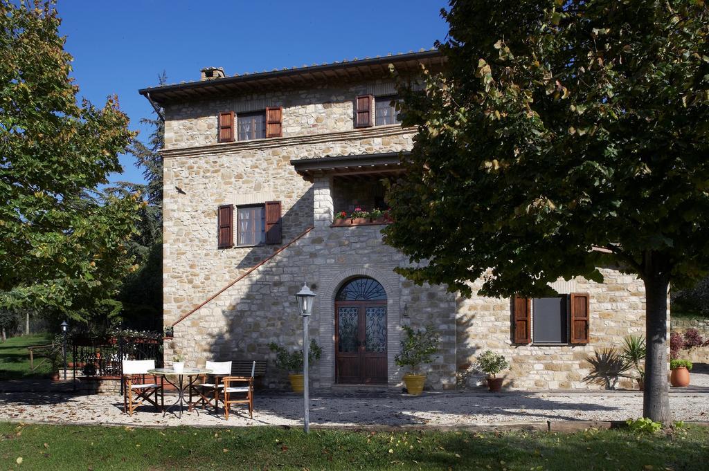 Casale Favilluta Guest House Petrignano Exterior photo